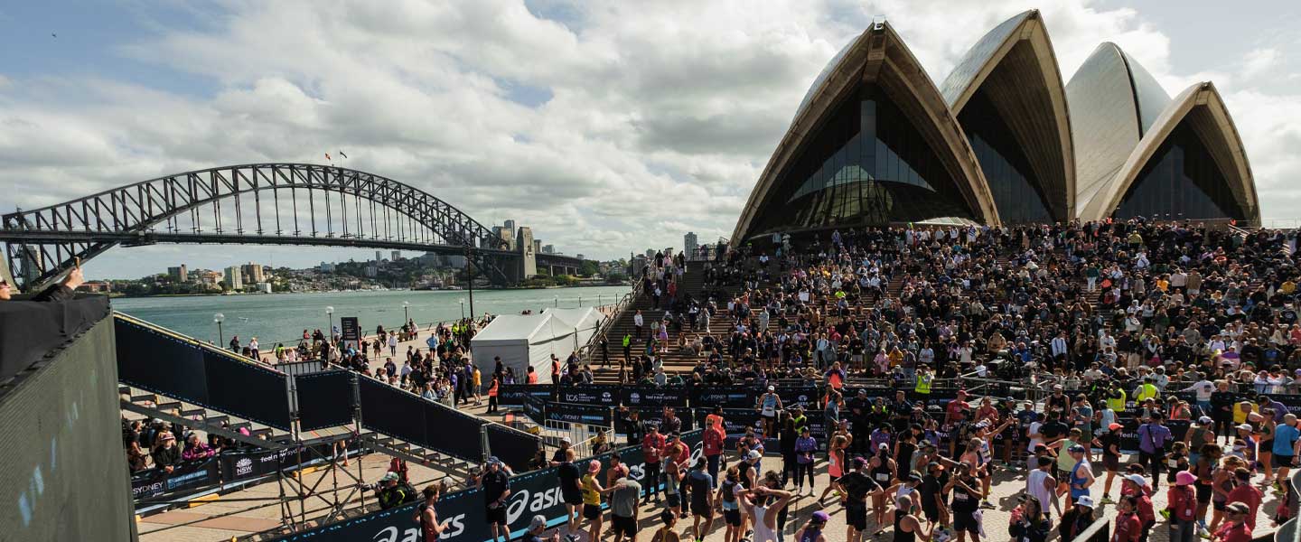 Groups of marathon participants gathered before the race.
